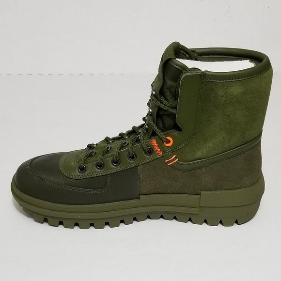 NIKE Xarr ‘the10th’ Mountain Boot in Triple-Green - Picture 5 of 16